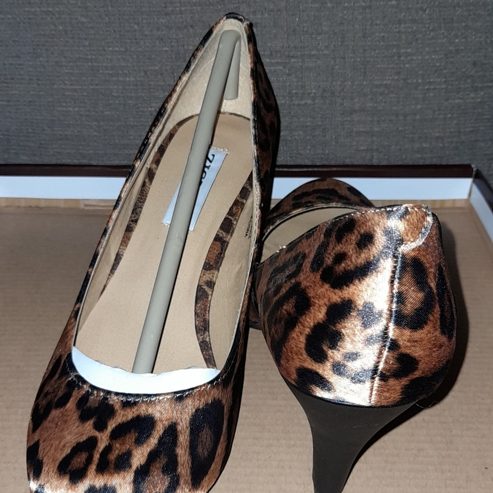 ZigiNY sandals mini heels